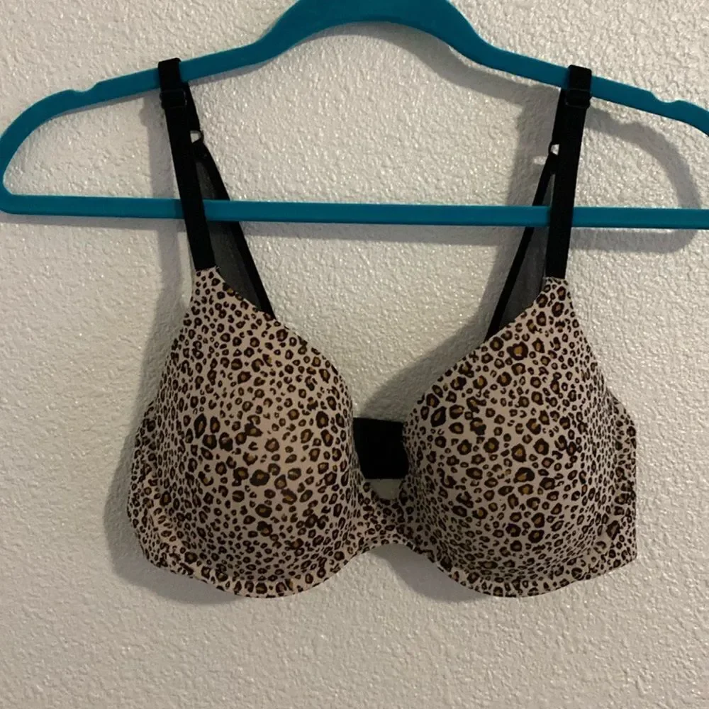 Victoria’s Secret- cheetah print uplift semi Demi bra- Size 34D